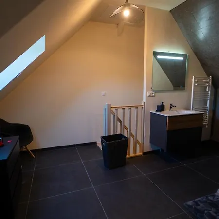 Magnifique Duplex Avec Jaccuzi, Sauna Et Cinema Privatif *